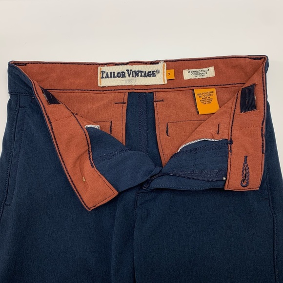 Performance Shorts - Picture 3 of 5